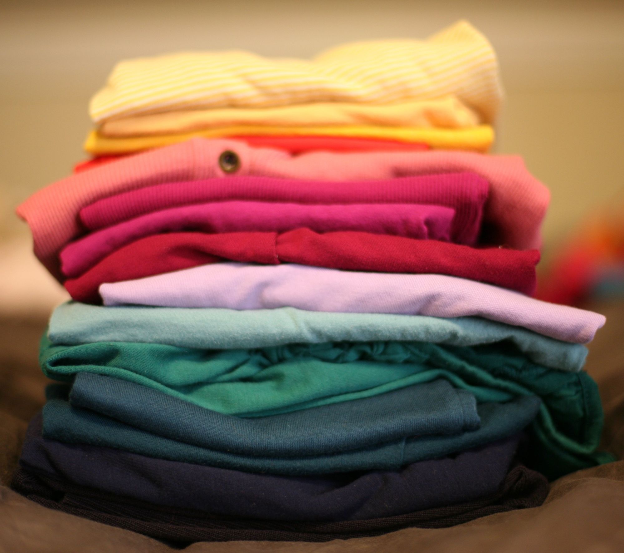 Fold clothes